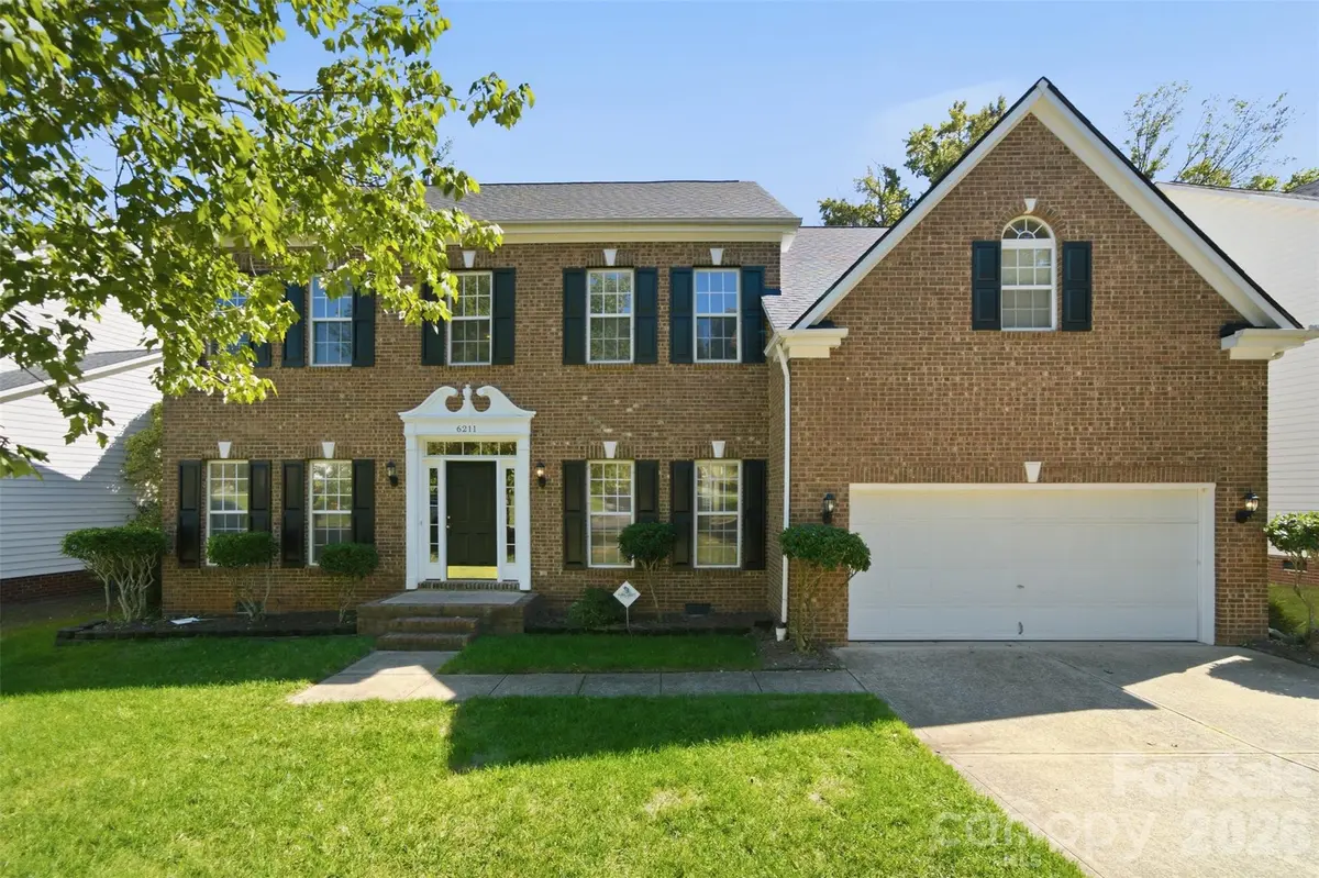 6211 Chavel LN, Charlotte, NC 28269