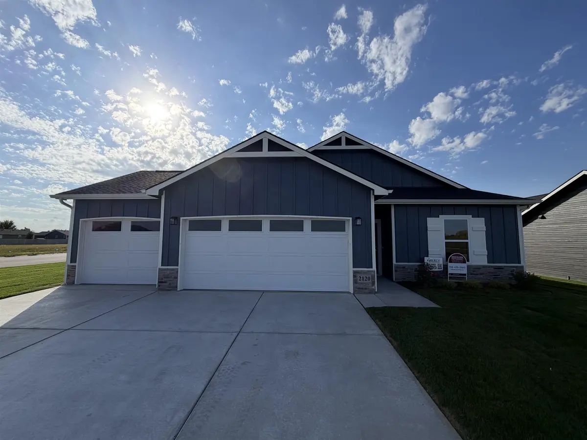 2120 S Colt Pl, Haysville, KS 67060