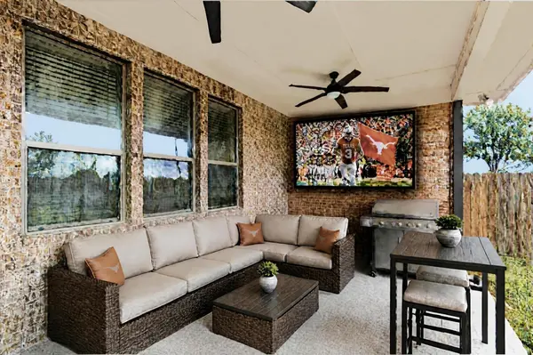 224 Oyster CRK, Buda, TX 78610