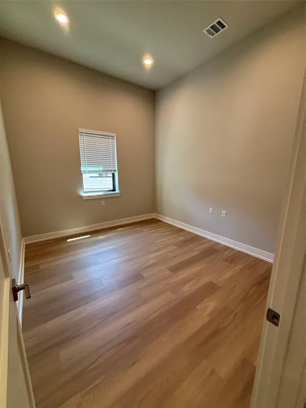 104 Oak CT, Johnson City, TX 78636