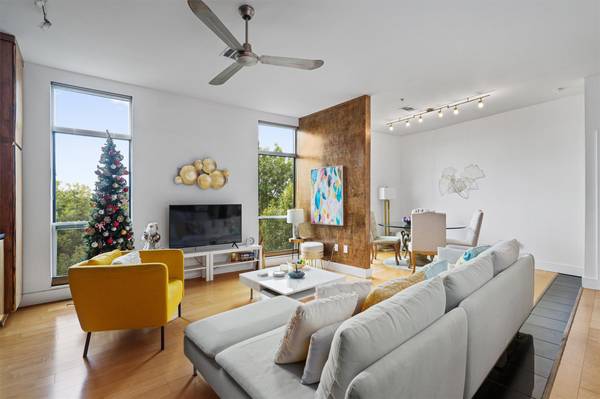 1320 Robert Browning ST #305, Austin, TX 78723