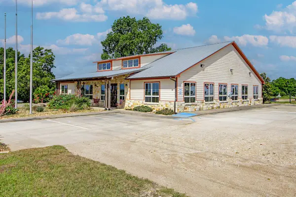 8050 State Highway 21, Caldwell, TX 77836