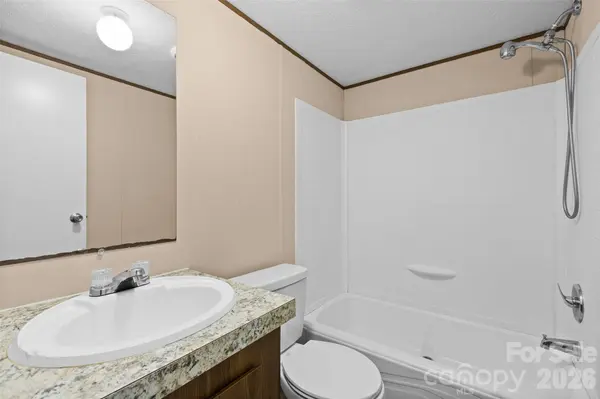 5540 Sparks RD, Hamptonville, NC 27020