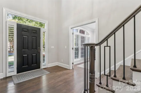 832 Kings Crossing DR, Concord, NC 28027
