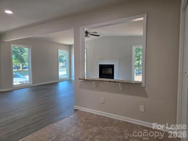 5143 Delivau DR, Charlotte, NC 28215