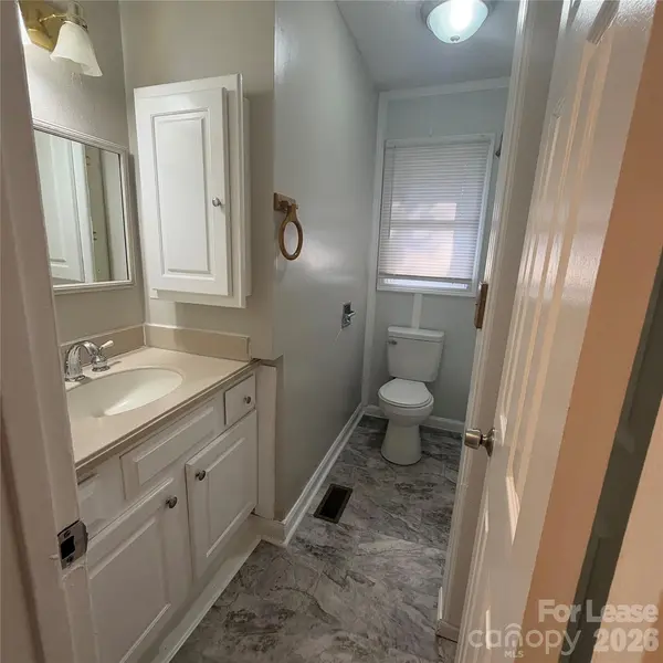 1216 White Plains RD, Charlotte, NC 28213