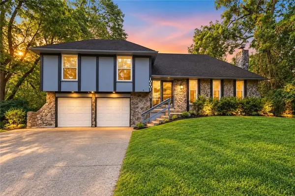 10401 E 71st TER, Raytown, MO 64133