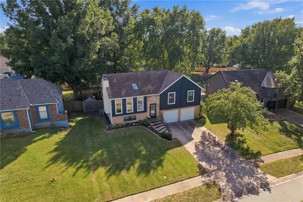 15731 W 146th ST, Olathe, KS 66062
