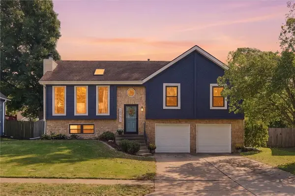 15731 W 146th ST, Olathe, KS 66062