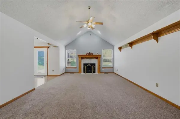 19415 E 13th ST #N, Independence, MO 64056