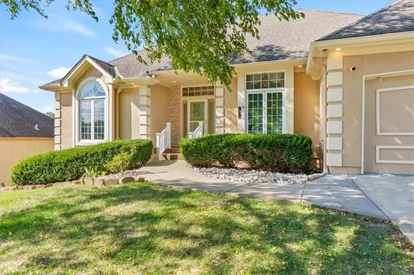 3730 S Milton DR, Independence, MO 64055