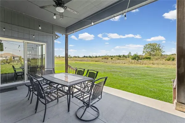 25085 W 87th TER, Lenexa, KS 66227