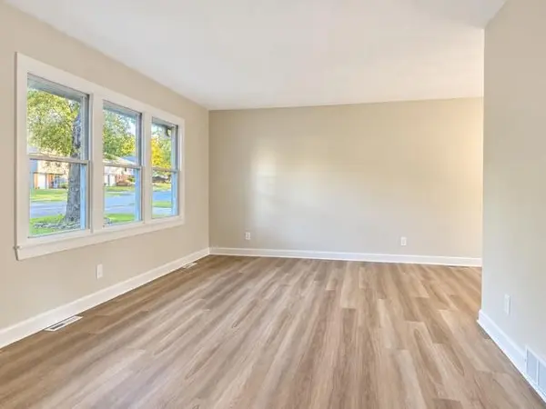7503 E 93rd ST, Kansas City, MO 64138