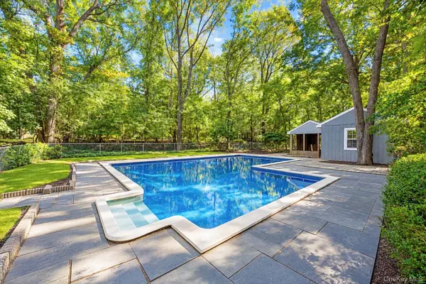 24 Half Mile RD, Middle Island, NY 11953