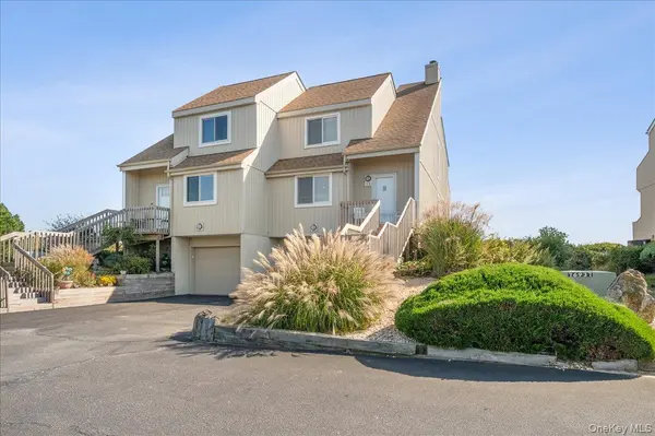 13 Waters Edge, Shirley, NY 11967