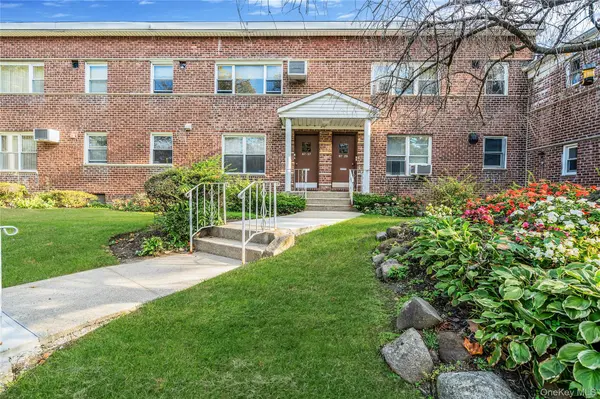 87-27 Marengo ST #2C, Holliswood, NY 11423