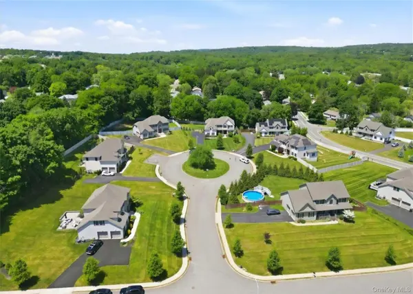 5 Gleneagles CT, Monroe, NY 10950