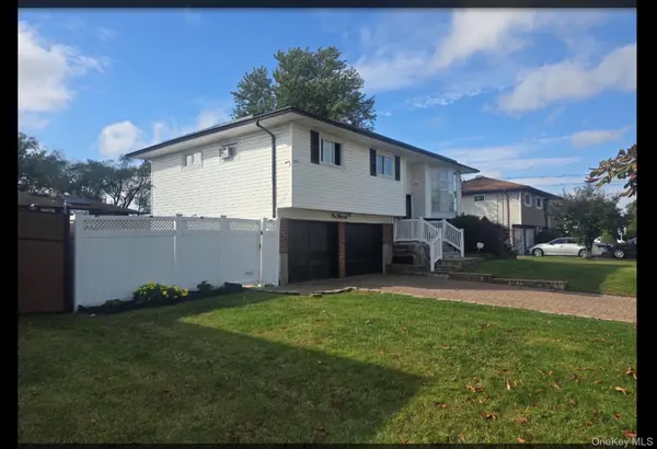 136 Front AVE, Brentwood, NY 11717