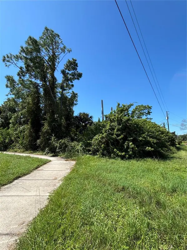 WENONA DR, North Port, FL 34288