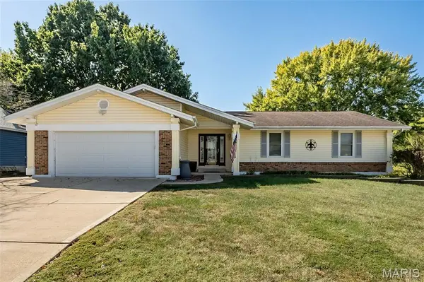 22 Carriage WAY, St Peters, MO 63376