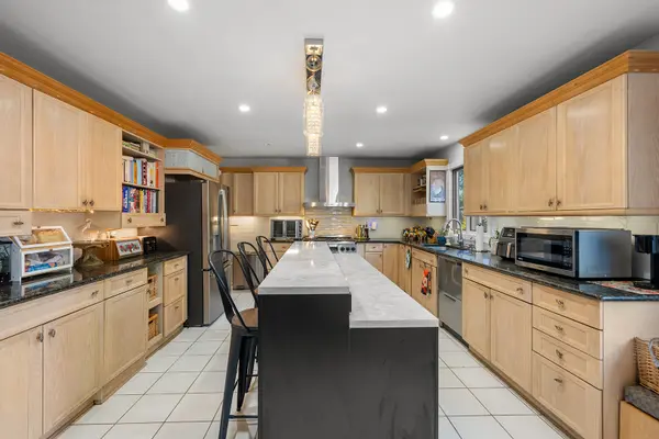 958 Fremont ST, Bartlett, IL 60103