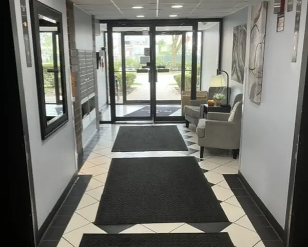 835 Pearson ST #407, Des Plaines, IL 60016