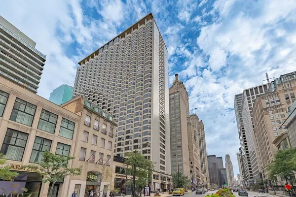 535 N Michigan AVE #2003, Chicago, IL 60611