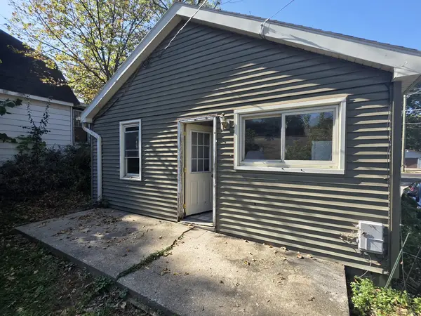 161 Forest AVE, Fox Lake, IL 60020