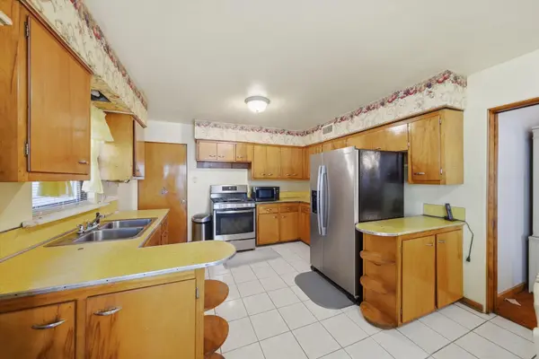 855 W 73rd ST, Chicago, IL 60621