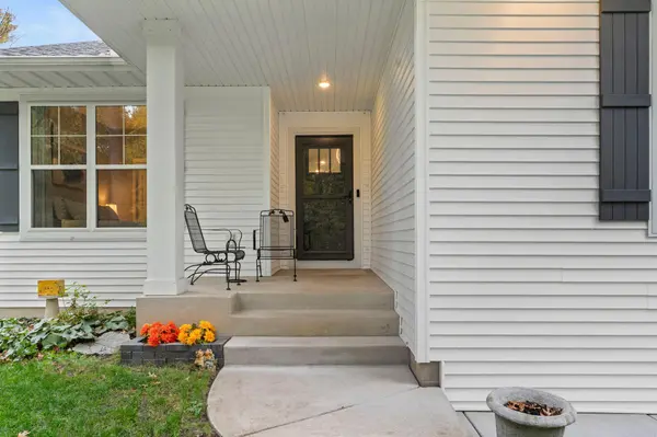 3415 Ten Oaks ST S, Cambridge, MN 55008