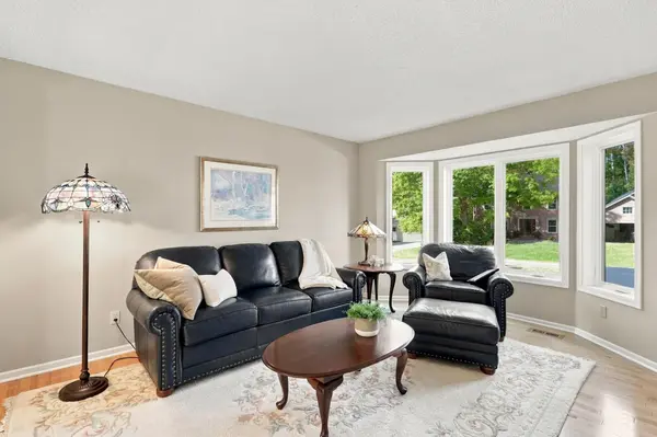 4772 London LN, Eagan, MN 55122