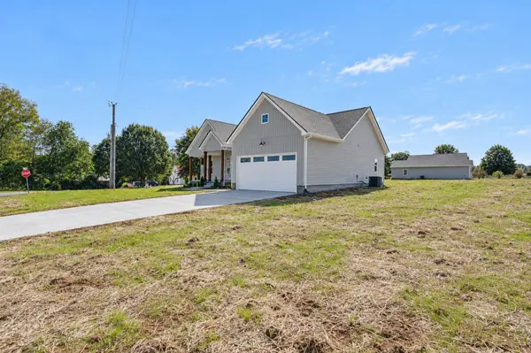 2864 Smoot Rd, Morrison, TN 37357