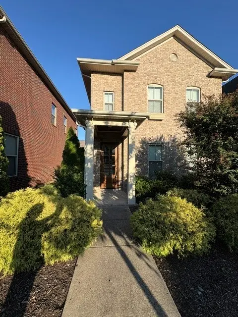 164 Ashcrest Pt, Hendersonville, TN 37075