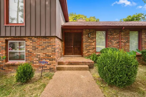 633 Dutchmans Dr, Hermitage, TN 37076
