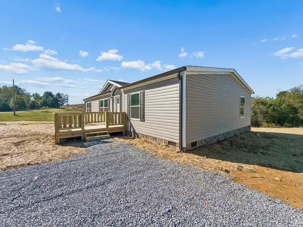289 Oakmere Ln, Lafayette, TN 37083
