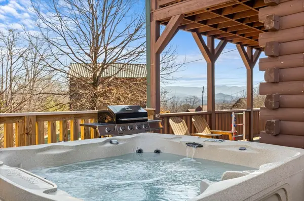 2039 Oakmont Drive, Sevierville, TN 37876