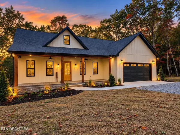 853 Steeplechase Drive, Jamestown, TN 38556