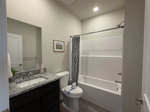 2102 S Colt Pl, Haysville, KS 67060