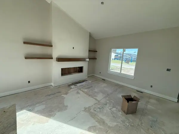 8955 E Joshua St, Bel Aire, KS 67226