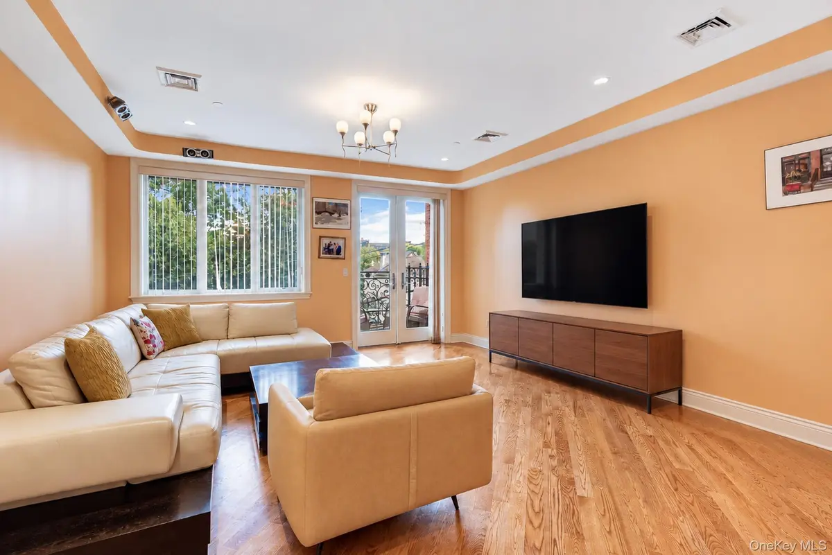 1674 E 22nd ST #3B, Brooklyn, NY 11229