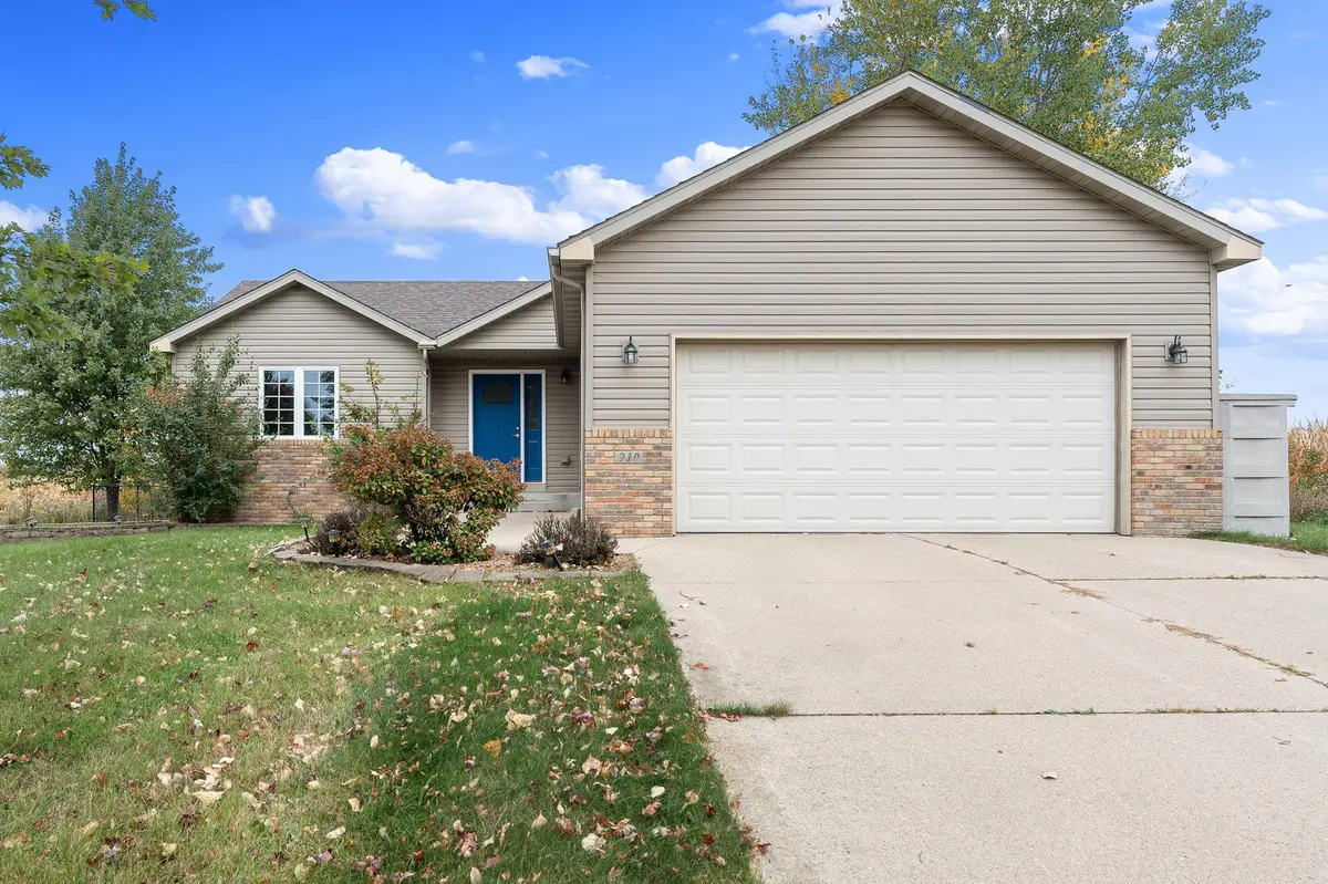 910 Lee ST NE, Owatonna, MN 55060