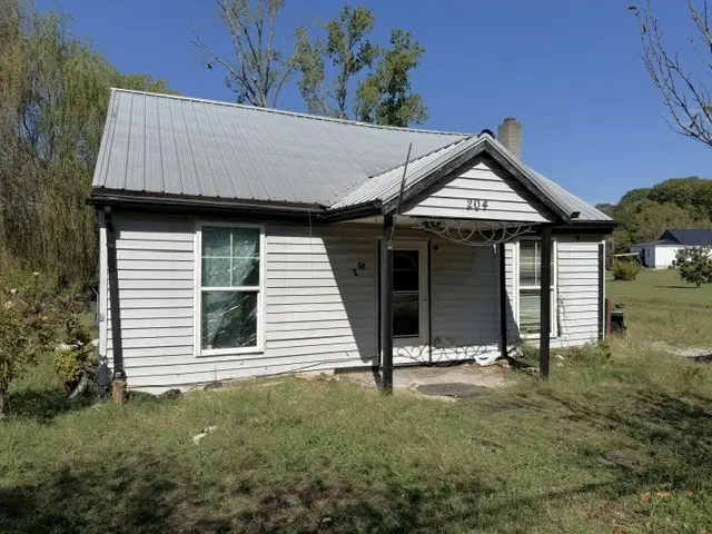 204 Walker St, Mcminnville, TN 37110