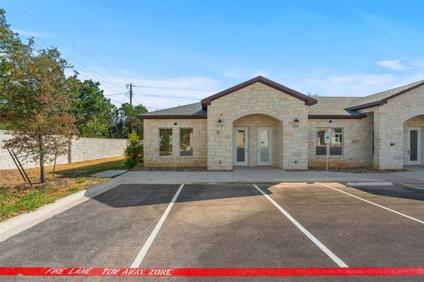 607 Crystal Falls PKWY #210, Leander, TX 78641
