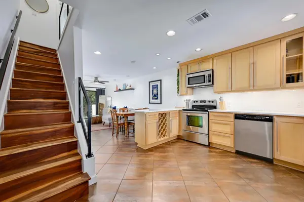2605 Enfield RD #220, Austin, TX 78703
