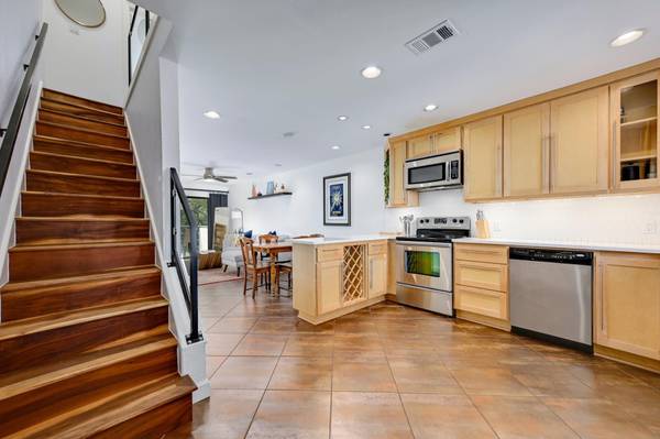 2605 Enfield RD #220, Austin, TX 78703