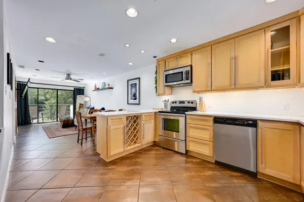 2605 Enfield RD #220, Austin, TX 78703
