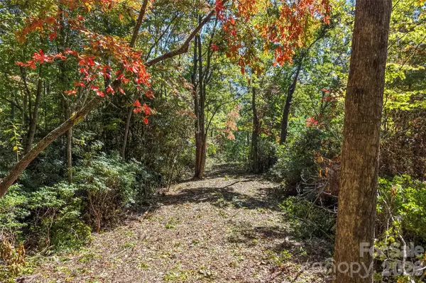 605 Lower Loop DR, Fletcher, NC 28732