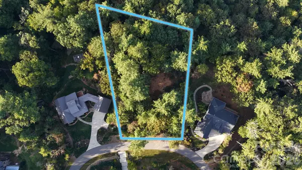 30 Hawberry CT, Asheville, NC 28805