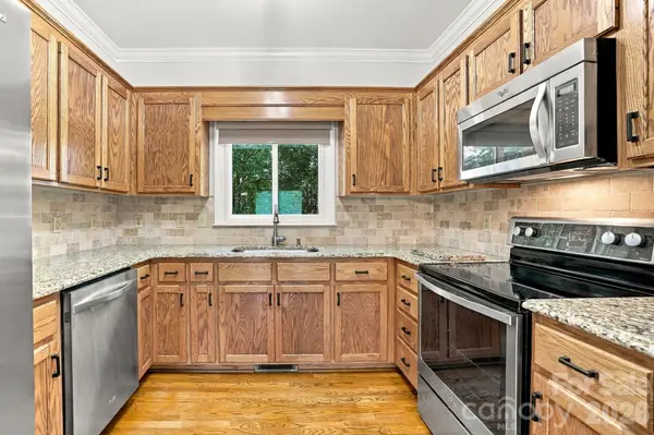 1471 Porch Swing LN, Matthews, NC 28104