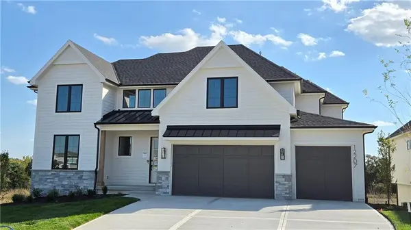12207 W 184 TER, Overland Park, KS 66013
